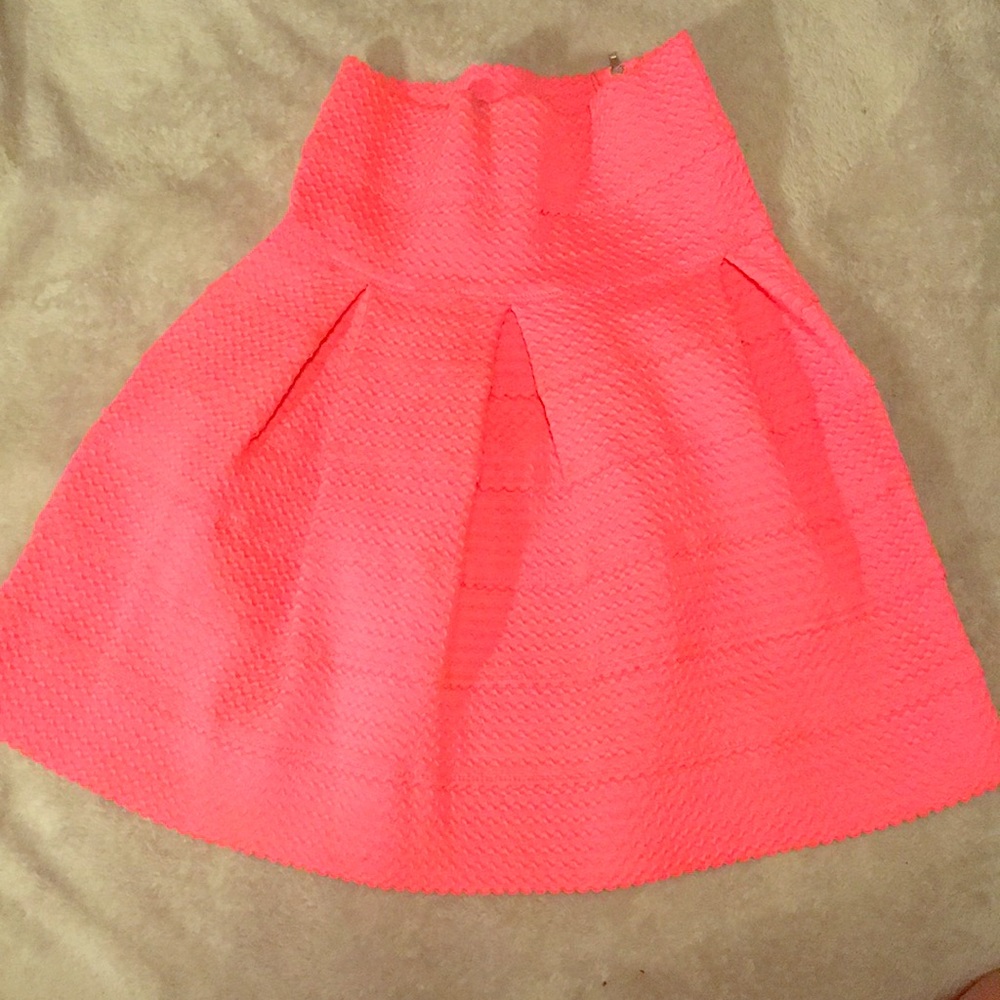Neon pink Women’s stretchy knee length skirt.